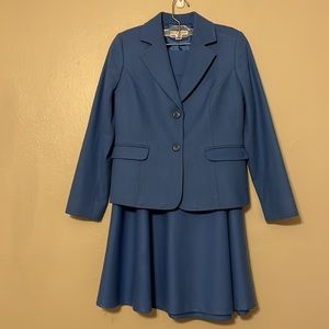 Pendleton Women's Two-Piece Blue Blazer and Skirt Set